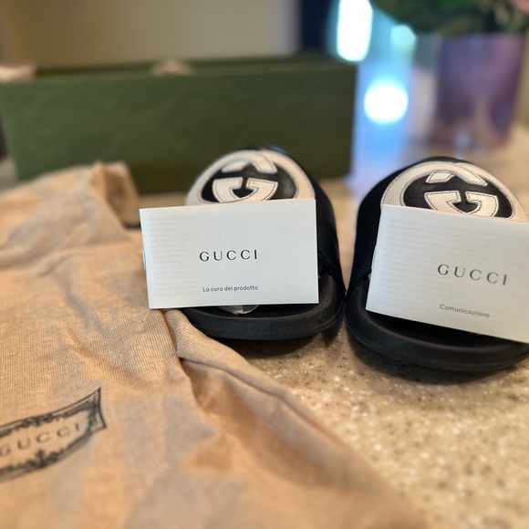 COPY - Original Gucci Women’s Interlocking G slides-Size 38 or 8 - Picture 2 of 14